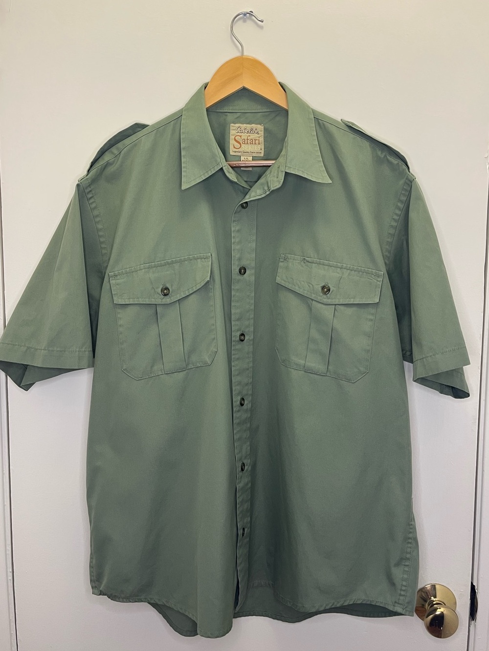 Cabela’s Safari Series Men's Short-Sleeve Utility Shirt in Sage Green